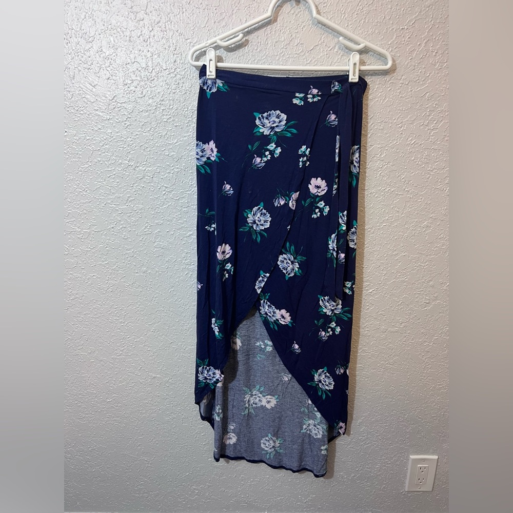 No Comment Maxi Skirt - size small -preowned